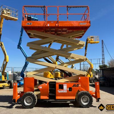 PLATAFORMA ELEVADORA DIÉSEL JLG 4394RT