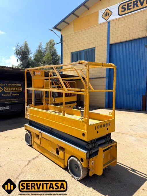 COMPACT 8 2006