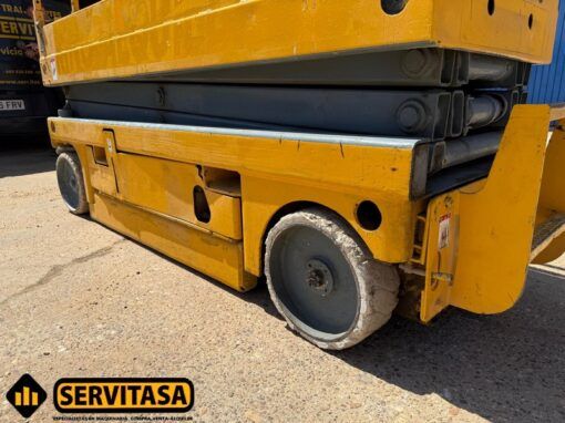 COMPACT 8 2006