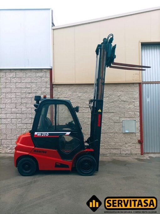 MANITOU 12