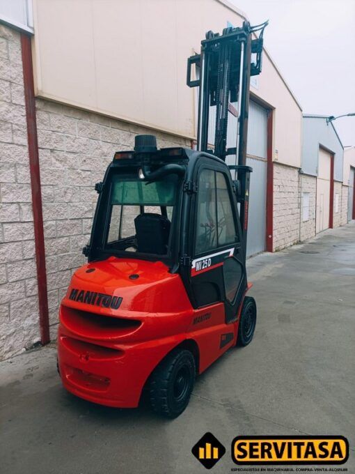 MANITOU 12